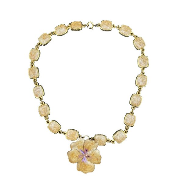 Unbranded Jewelry - Creamy Champagne Enamel Necklace Vtg Flower Pendant Panel Link Gold 15.5" Choker
